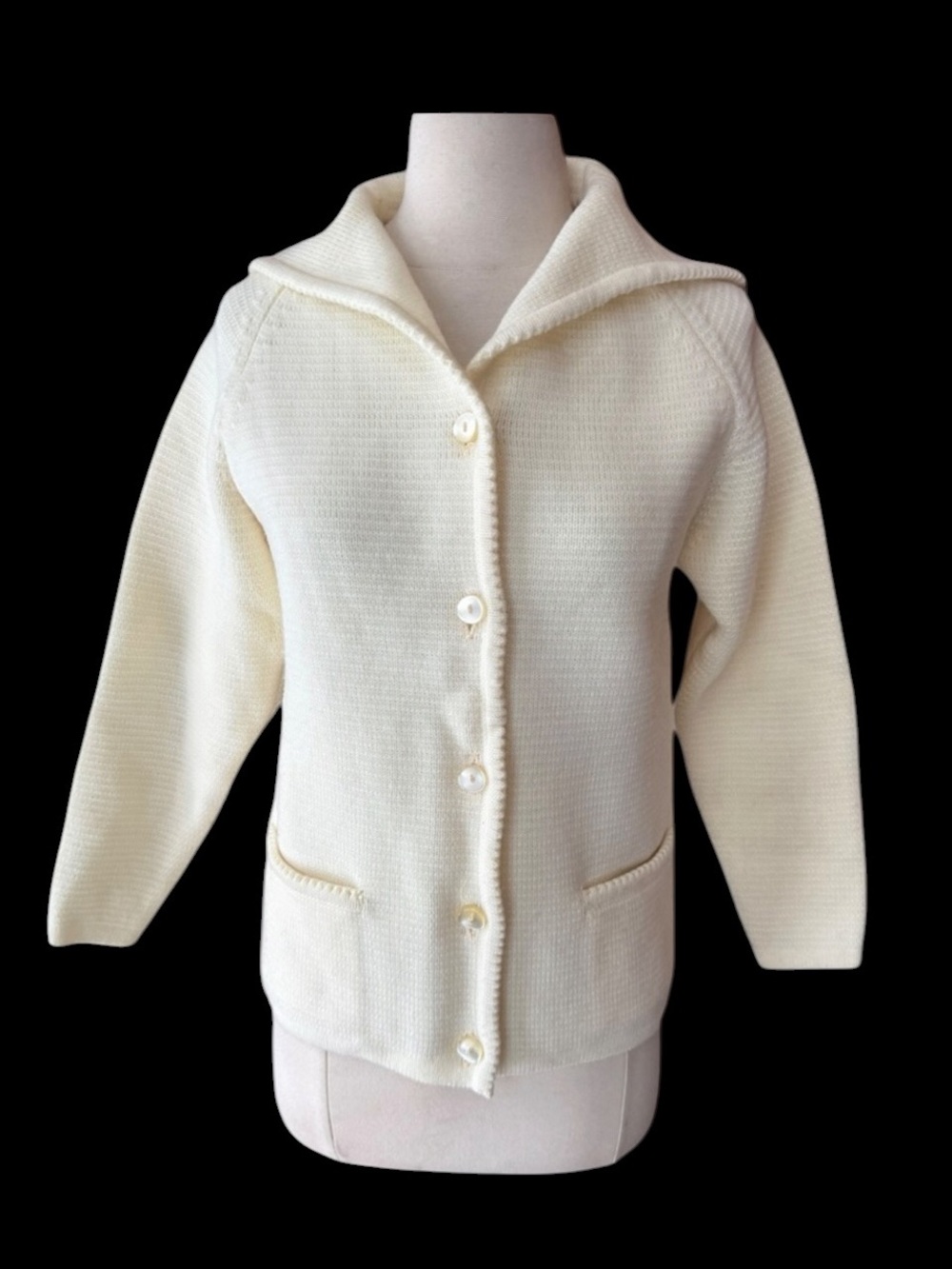 1960s/70s Brentshire for Montgomery Ward Ivory 100% Virgin Acrylic Shawl‎ Collar